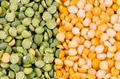 Green And Yellow Peas Royalty Free Stock Photos