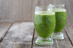 Green Fruit And Vegetable Smoothies Royalty Free Stock Photos
