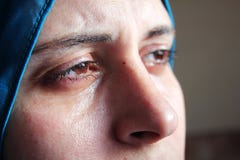 Gridare donna musulmana araba Immagini Stock Libere da Diritti Gridare donna musulmana araba Immagini Stock Libere da Diritti