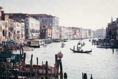 Groot Kanaal met gondels in Venetië royalty-vrije stock fotografie Groot Kanaal met gondels in Venetië royalty-vrije stock fotografie