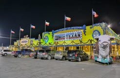 Große Texaner-Steak-Ranch in Amarillo, TX lizenzfreie stockbilder Große Texaner-Steak-Ranch in Amarillo, TX lizenzfreie stockbilder