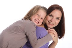 Großes Lächeln Mutter und Tochterdoppelpolspaß lizenzfreie stockfotos Großes Lächeln Mutter und Tochterdoppelpolspaß lizenzfreie stockfotos