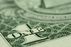Grund fokus på EN från den amerikanska dollarräkningen royaltyfri foto Grund fokus på EN från den amerikanska dollarräkningen royaltyfri foto