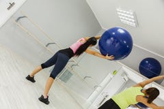 Grupa kobiety Robi Pilates Zdjęcia Stock