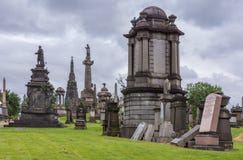 Grupo de monumentos memoráveis em Glasgow Necropolis, Escócia Reino Unido foto de stock Grupo de monumentos memoráveis em Glasgow Necropolis, Escócia Reino Unido foto de stock