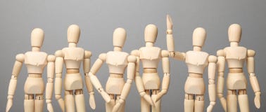 Grupp m?nniskor att meddela och fr?ga fr?gor som l?ser problem Lyftt hand upp, fr?ga royaltyfria bilder Grupp m?nniskor att meddela och fr?ga fr?gor som l?ser problem Lyftt hand upp, fr?ga royaltyfria bilder