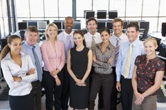 Gruppen-Foto des auf lagerhändler-Teams stockbilder Gruppen-Foto des auf lagerhändler-Teams stockbilder