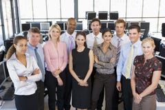 Gruppen-Foto des auf lagerhändler-Teams lizenzfreies stockfoto Gruppen-Foto des auf lagerhändler-Teams lizenzfreies stockfoto