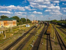Gryazi, Russia - 12 agosto 2018 trasporto che ordina la ferrovia sudorientale diGryazi-Volgograd della stazione ferroviaria Fotografie Stock Libere da Diritti Gryazi, Russia - 12 agosto 2018 trasporto che ordina la ferrovia sudorientale diGryazi-Volgograd della stazione ferroviaria Fotografie Stock Libere da Diritti