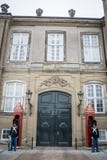 Guards in front of the Royal families winter home Amalienborg. Copenhagen. Denmark. royalty free stock photography Guards in front of the Royal families winter home Amalienborg. Copenhagen. Denmark. royalty free stock photography