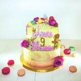 Gâteau d'anniversaire photos stock Gâteau d'anniversaire photos stock