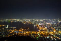 Hakodate, Hokkaido, Japan op 28,2018 April: Fantastische meningen van de stad van Hakodate van Onderstel Hakodate Één van drie va royalty-vrije stock foto's Hakodate, Hokkaido, Japan op 28,2018 April: Fantastische meningen van de stad van Hakodate van Onderstel Hakodate Één van drie va royalty-vrije stock foto's