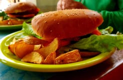 Hamburguer de Big Bang imagem de stock Hamburguer de Big Bang imagem de stock
