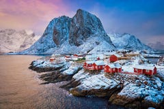 Hamnoy wioska rybacka na Lofoten wyspach, Norwegia fotografia stock Hamnoy wioska rybacka na Lofoten wyspach, Norwegia fotografia stock