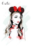 Hand dragen härlig stående för ung kvinna Modekvinna med örahuvudbindeln royaltyfri illustrationer Hand dragen härlig stående för ung kvinna Modekvinna med örahuvudbindeln royaltyfri illustrationer