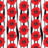 Handgezogenes nahtloses Muster von roten Mohnblumen und von stilisierten Streifen O vektor abbildung Handgezogenes nahtloses Muster von roten Mohnblumen und von stilisierten Streifen O vektor abbildung