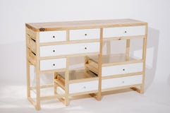 Handmade drewniany stół z kreślarzami na białym tle zdjęcia stock Handmade drewniany stół z kreślarzami na białym tle zdjęcia stock