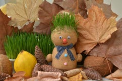 Handmade кукла с волосами зеленой травы жизнь осени все еще Handmade кукла с волосами зеленой травы жизнь осени все еще