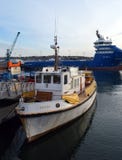Harbour cruise boat moored at Aberdeen Harbour, Scotland royalty free stock images Harbour cruise boat moored at Aberdeen Harbour, Scotland royalty free stock images