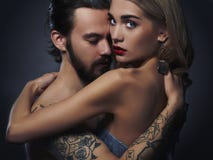 Hartstochts mooi paar sexy vrouw en knappe man mooi jongen en meisje royalty-vrije stock fotografie Hartstochts mooi paar sexy vrouw en knappe man mooi jongen en meisje royalty-vrije stock fotografie