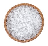 Hav som är salt i träbunken som isoleras på bästa sikt för vit bakgrundscloseup Royaltyfri Fotografi Hav som är salt i träbunken som isoleras på bästa sikt för vit bakgrundscloseup Royaltyfri Fotografi