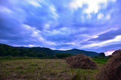 haystacks imagens de stock haystacks imagens de stock