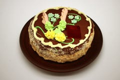 Heerlijk, verfraaid met een roomcake De traditionele Oekraïense Cake van Kiev stock afbeeldingen Heerlijk, verfraaid met een roomcake De traditionele Oekraïense Cake van Kiev stock afbeeldingen