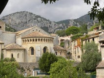 Heilig-guilhem-Le-Wüste, ein Dorf im herault, Languedoc, Frankreich lizenzfreies stockfoto Heilig-guilhem-Le-Wüste, ein Dorf im herault, Languedoc, Frankreich lizenzfreies stockfoto