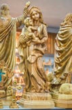 Heilige Maagdelijke Mary met de baby Jesus Christ in haar wapens Beeldje in Bethlehem royalty-vrije stock fotografie Heilige Maagdelijke Mary met de baby Jesus Christ in haar wapens Beeldje in Bethlehem royalty-vrije stock fotografie