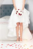 Heiraten Sie, Heirat Braut zu Hause Brautbett lizenzfreie stockbilder Heiraten Sie, Heirat Braut zu Hause Brautbett lizenzfreie stockbilder