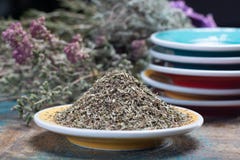 Herbes de Провансаль, смесь высушенных рассматриваемых трав типичными области Провансали, смесей часто содержит смачное, майоран, стоковое фото Herbes de Провансаль, смесь высушенных рассматриваемых трав типичными области Провансали, смесей часто содержит смачное, майоран, стоковое фото