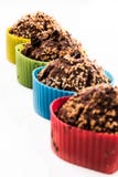 Herzformmuffins in den Silikonformen Stockbilder Herzformmuffins in den Silikonformen Stockbilder