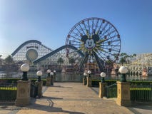 Het Avontuur Mickey Mouse Farris Wheel van Disneyland’scalifornië royalty-vrije stock foto's Het Avontuur Mickey Mouse Farris Wheel van Disneyland’scalifornië royalty-vrije stock foto's