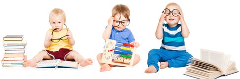 Het Boek van de babylezing, Jonge geitjes Vroeg Onderwijs, Slimme Kinderengroep Royalty-vrije Stock Fotografie Het Boek van de babylezing, Jonge geitjes Vroeg Onderwijs, Slimme Kinderengroep Royalty-vrije Stock Fotografie