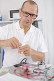 Het elektronische apparaten herstellen en kenmerkende technologie royalty-vrije stock foto's Het elektronische apparaten herstellen en kenmerkende technologie royalty-vrije stock foto's