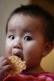 Het eten van kinderen stock afbeelding Het eten van kinderen stock afbeelding
