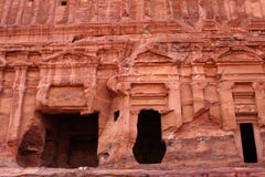 Het graf van Nabatean in Petra, Jordanië royalty-vrije stock afbeelding Het graf van Nabatean in Petra, Jordanië royalty-vrije stock afbeelding