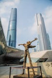 Het grote theater van Guangzhou van het Guangzhouoriëntatiepunt Het blauwe gebied van het glasgordijn, een unieke verschijning va Stock Foto Het grote theater van Guangzhou van het Guangzhouoriëntatiepunt Het blauwe gebied van het glasgordijn, een unieke verschijning va Stock Foto