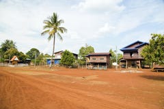Het het dorpsleven van Laos rond koffie geplant Bolaven-Plateau, Pakse, Laos royalty-vrije stock afbeelding Het het dorpsleven van Laos rond koffie geplant Bolaven-Plateau, Pakse, Laos royalty-vrije stock afbeelding