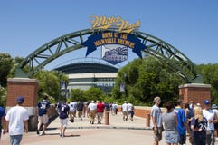 Het Honkbal van de Brouwers MLB van Millwaukee van het Park van de molenaar stock foto Het Honkbal van de Brouwers MLB van Millwaukee van het Park van de molenaar stock foto