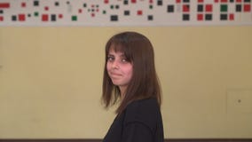 Het mooie langharige meisje zegt Nr Door haar hoofd te schudden De jonge mooie vrouw zegt Nr, die nr bedoelen stock video Het mooie langharige meisje zegt Nr Door haar hoofd te schudden De jonge mooie vrouw zegt Nr, die nr bedoelen stock video