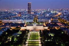 Het panorama van Parijs, Frankrijk bij nacht. royalty-vrije stock fotografie Het panorama van Parijs, Frankrijk bij nacht. royalty-vrije stock fotografie