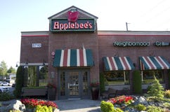 Het restaurantbuitenkanten van Applebee Het restaurantbuitenkanten van Applebee