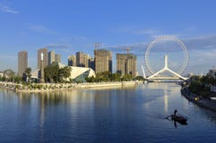 Het Reuzenrad van het Oog van landschap-Tianjin van de Stad van Tianjin stock foto Het Reuzenrad van het Oog van landschap-Tianjin van de Stad van Tianjin stock foto