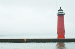 Het rode Noorden Pier Lighthouse - Kenosha, Wisconsin stock fotografie Het rode Noorden Pier Lighthouse - Kenosha, Wisconsin stock fotografie