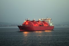 Het schip van het LNG voor aardgas royalty-vrije stock fotografie Het schip van het LNG voor aardgas royalty-vrije stock fotografie