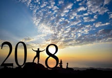 het silhouet van 2018 bij zonsondergang royalty-vrije stock afbeeldingen het silhouet van 2018 bij zonsondergang royalty-vrije stock afbeeldingen