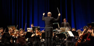 Het Symphonic Orkest MAV presteert Het Symphonic Orkest MAV presteert