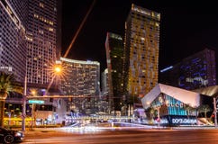 Het westen Aria Place & de Boulevard van Las Vegas bij nacht stock fotografie Het westen Aria Place & de Boulevard van Las Vegas bij nacht stock fotografie