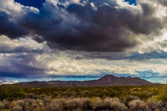 Het westen Texas Landscape van Woestijngebied met Heuvels stock fotografie Het westen Texas Landscape van Woestijngebied met Heuvels stock fotografie